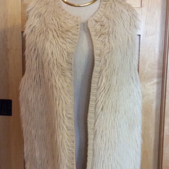 NWOT Fur Vest - Picture 1 of 3